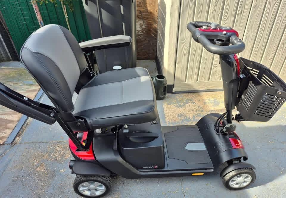 Pride Go Go Elite Traveller Mobility Scooter